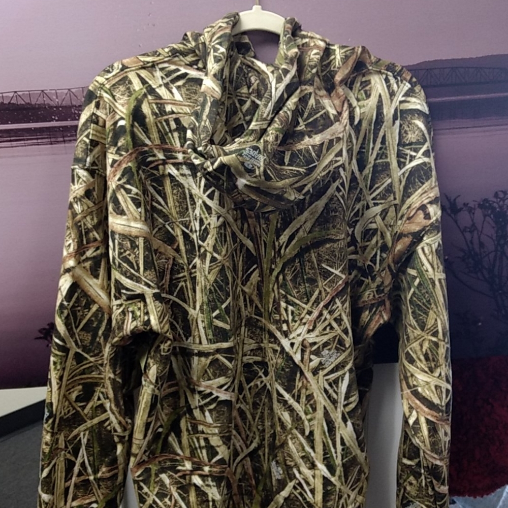 Men's Mossy Oak Hoodie - Picture 4 of 5